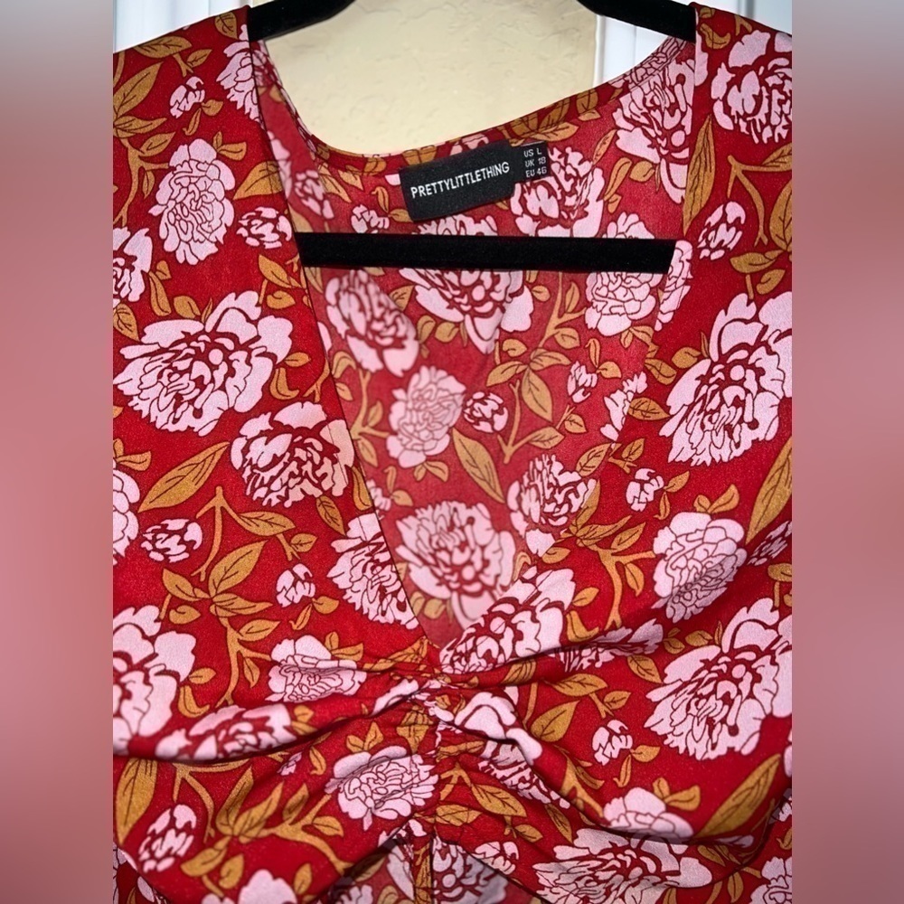 Red Floral Ruched Detail Cut Out Bodycon Dress - Picture 5 of 5